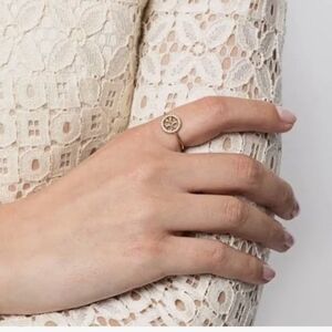 Tory Burch Elegant Crystal Pave Elegant Gold Ring Size 7